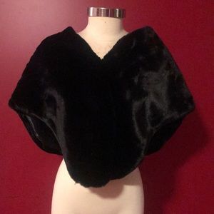 FAUX FUR SHAWL